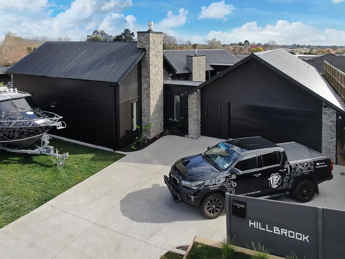 Hillbrook - A Luxurious Guesthouse Ohauiti Bagian luar foto