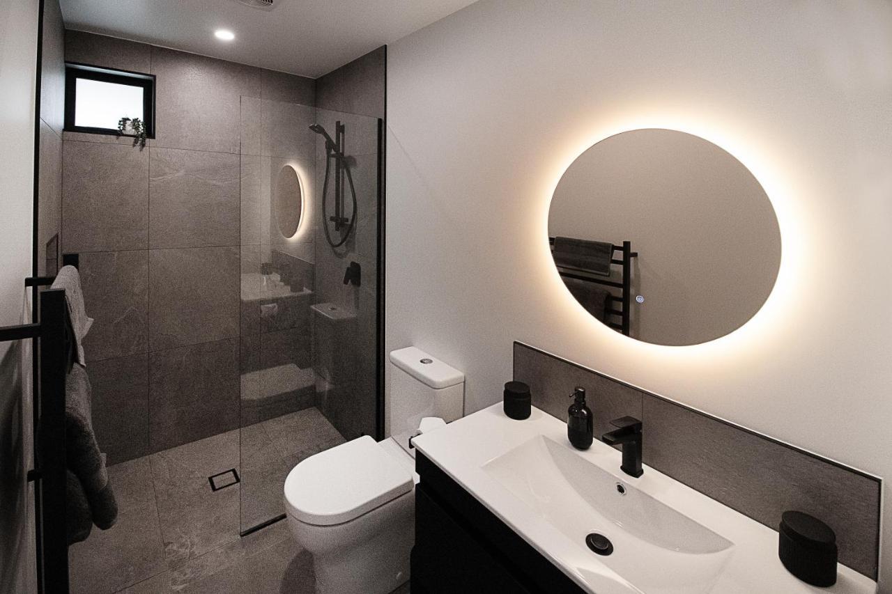 Hillbrook - A Luxurious Guesthouse Ohauiti Bagian luar foto